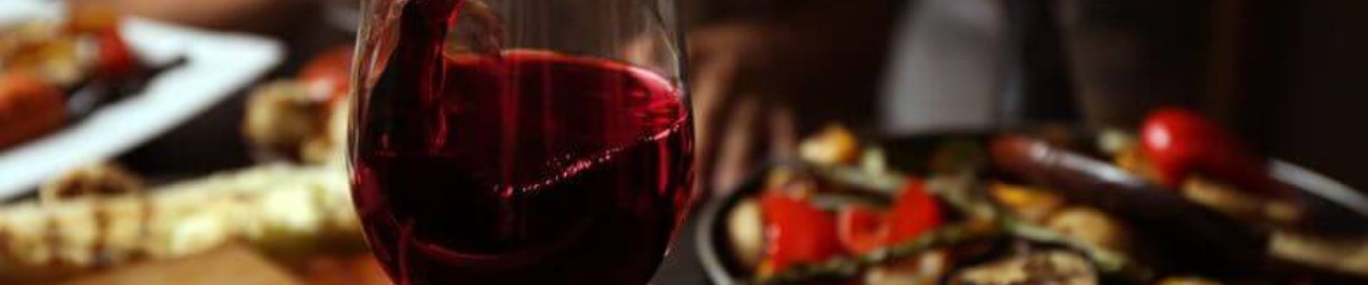 Comida maridaje en Bodega Sommos